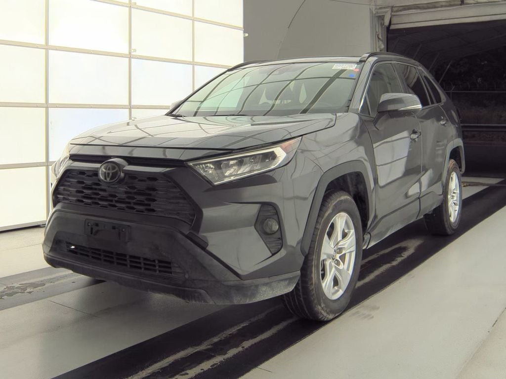 2019 Toyota RAV4 XLE FWD's photo