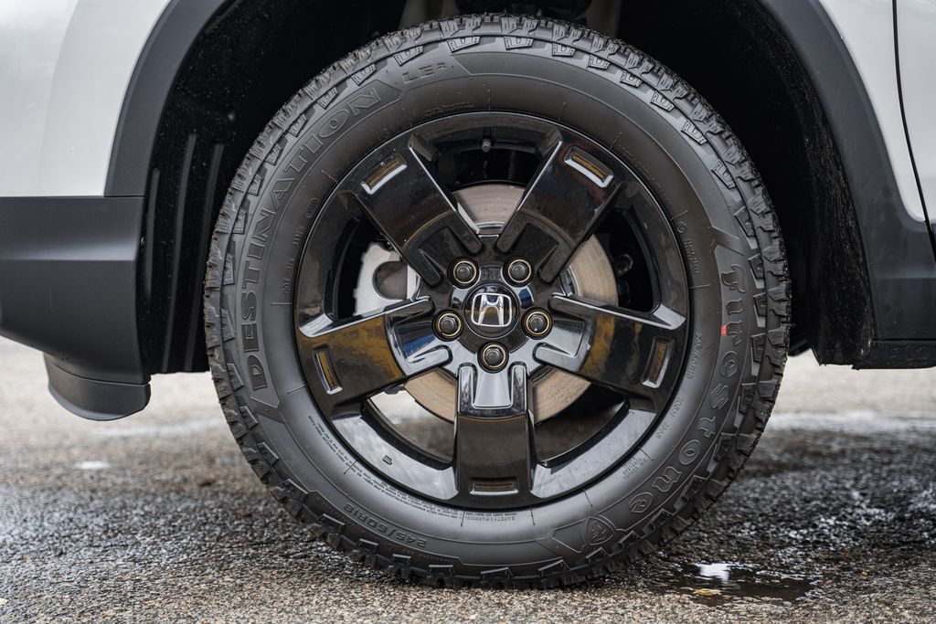 2026 Honda Ridgeline Black Edition - Photo 17