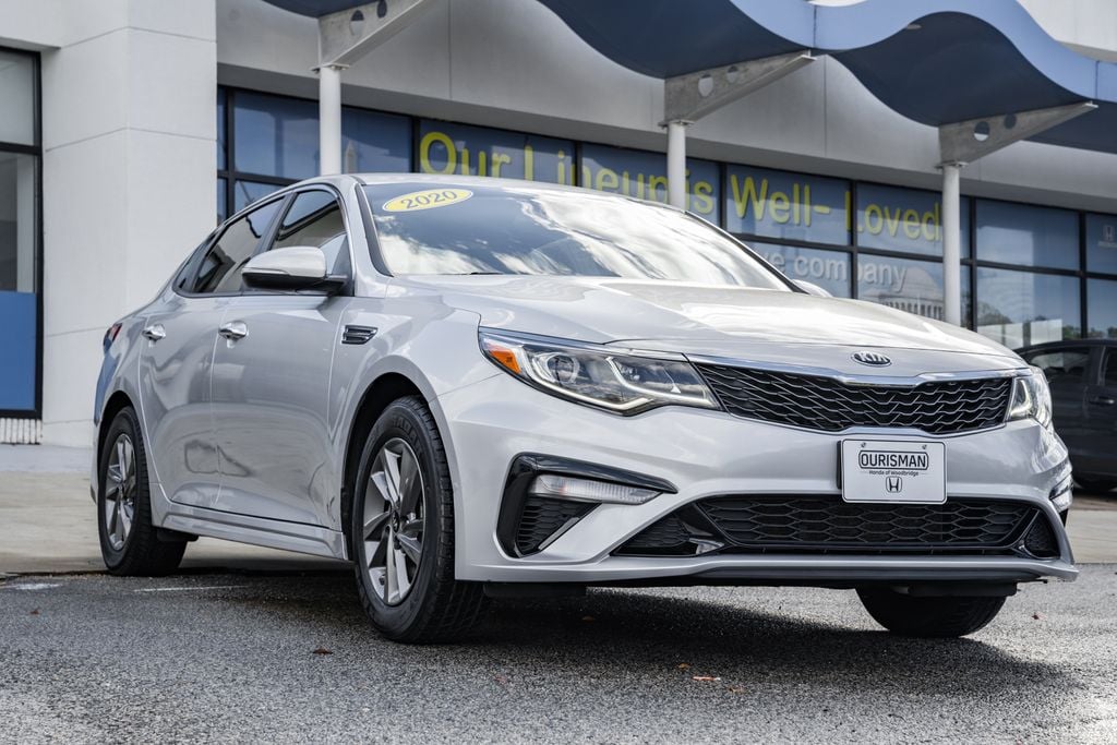 2020 Kia Optima LX's photo