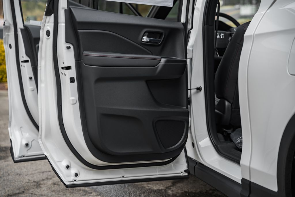 2026 Honda Ridgeline Black Edition - Photo 39