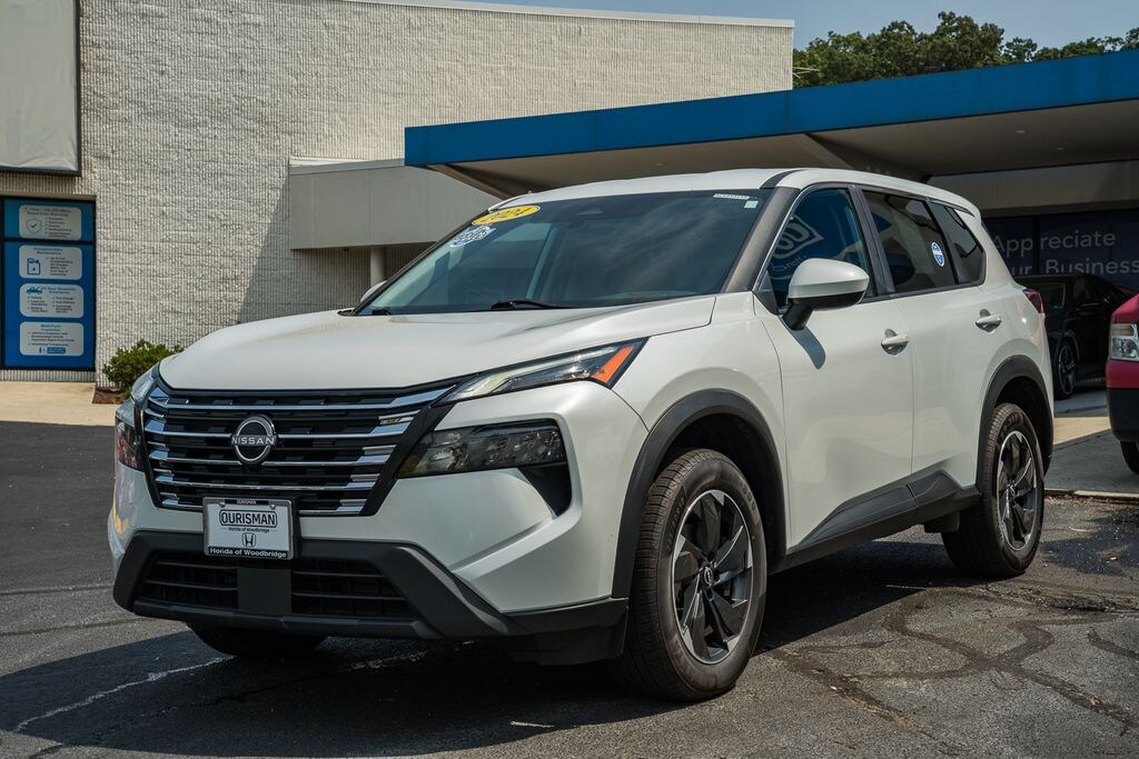 Used 2024 Nissan Rogue SV SUV
