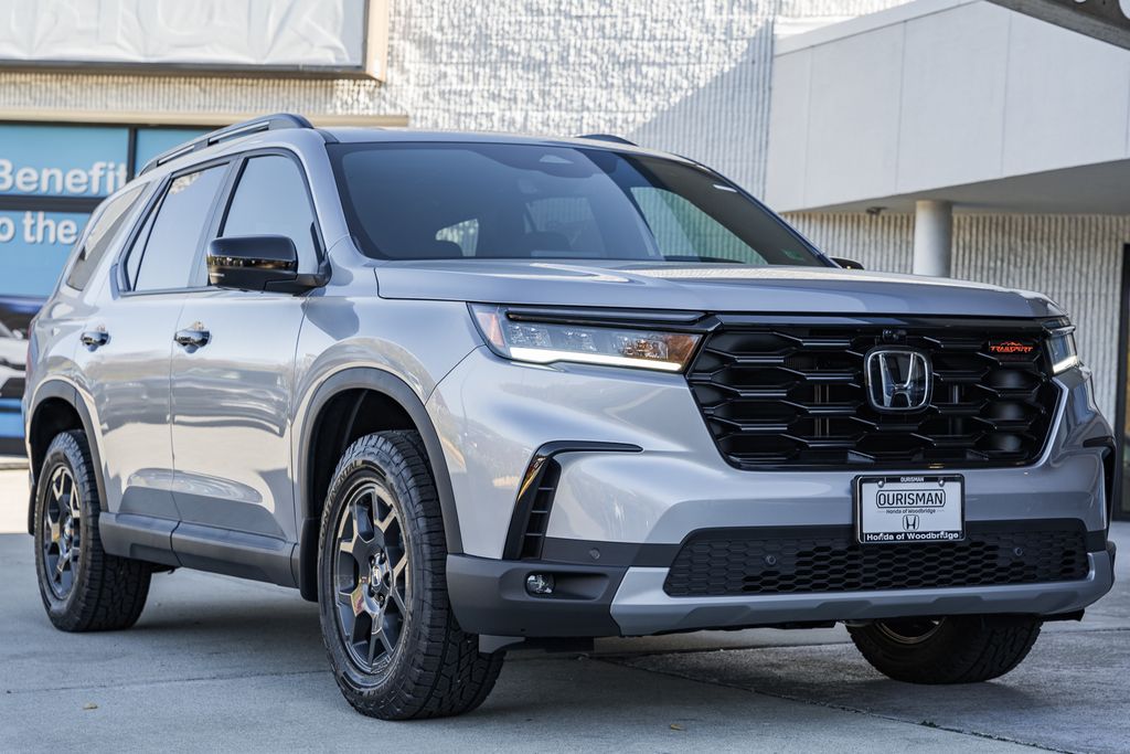 2025 Honda Pilot TrailSport's photo
