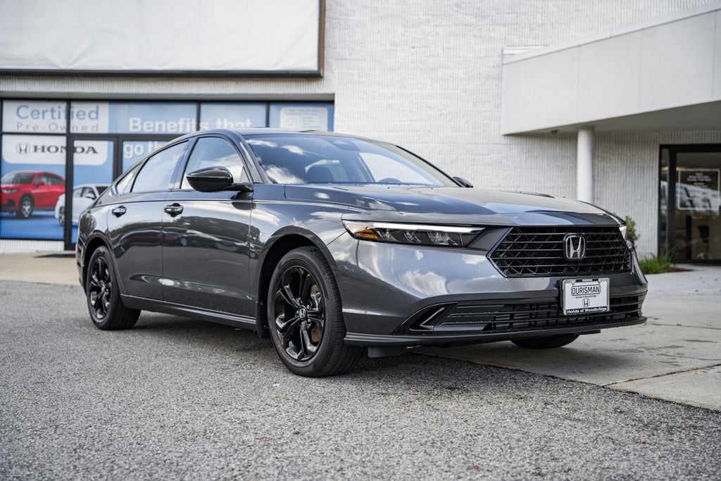 2025 Honda Accord SE's photo