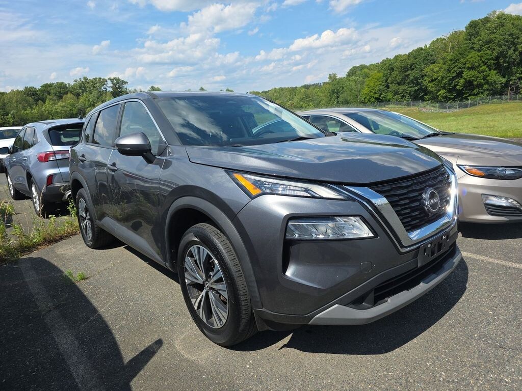 Used 2022 Nissan Rogue SV SUV
