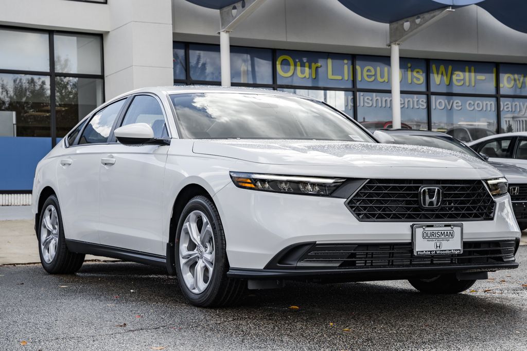 2025 Honda Accord LX's photo