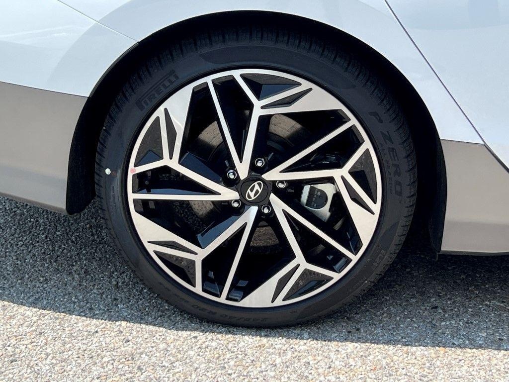 New 2025 Hyundai IONIQ 6 SEL Sedan