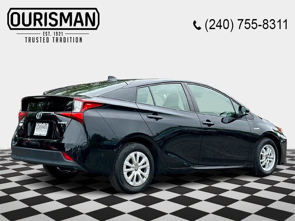 2021 Toyota Prius photo 2