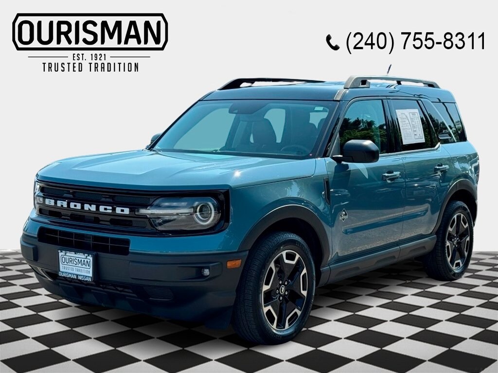 2022 Ford Bronco Sport Outer Banks photo 2