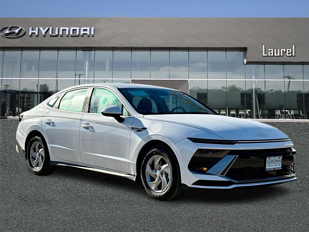 2026 Hyundai Sonata SE's photo