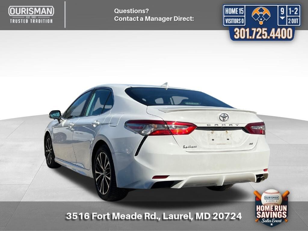Used 2019 Toyota Camry SE Sedan