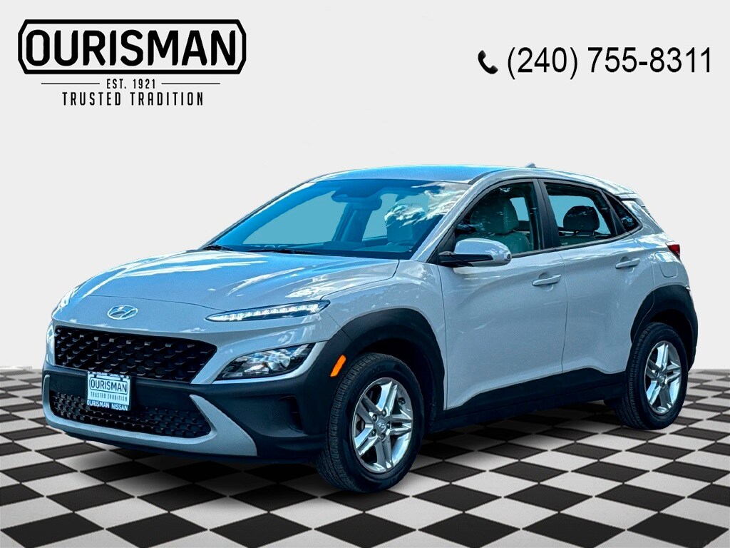 2023 Hyundai Kona SE photo 2
