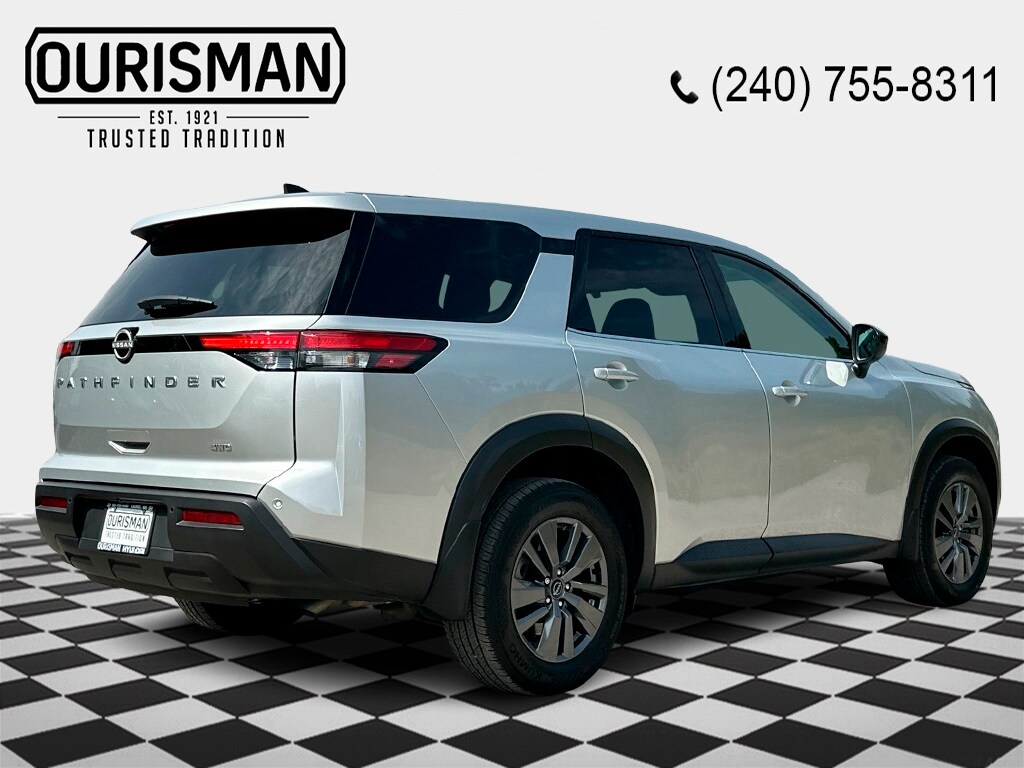 2024 Nissan Pathfinder S photo 2