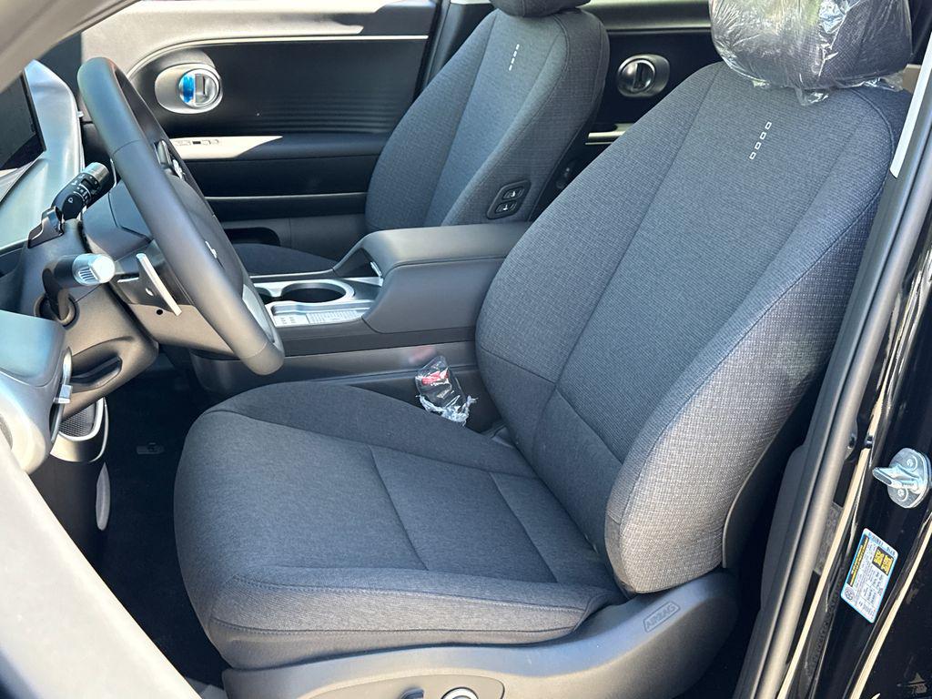 2026 Hyundai IONIQ 9 SE - Photo 17
