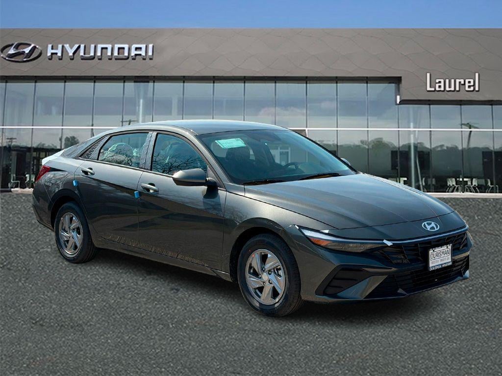 New 2026 Hyundai Elantra SE Sedan