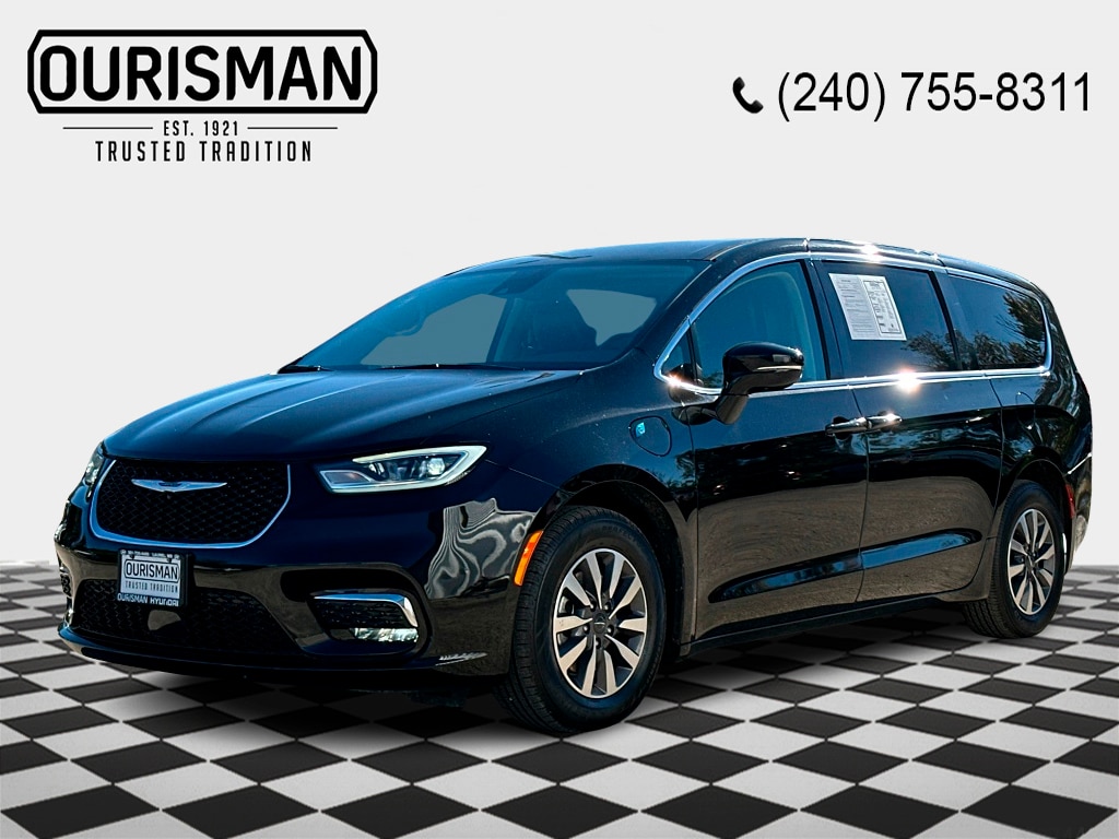 Used 2024 Chrysler Pacifica Plug-In Hybrid Select Van Passenger Van