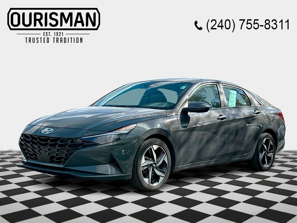 2023 Hyundai Elantra SEL photo 2