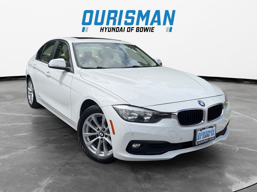 2016 BMW 3 Series 320i xDrive Sedan's photo