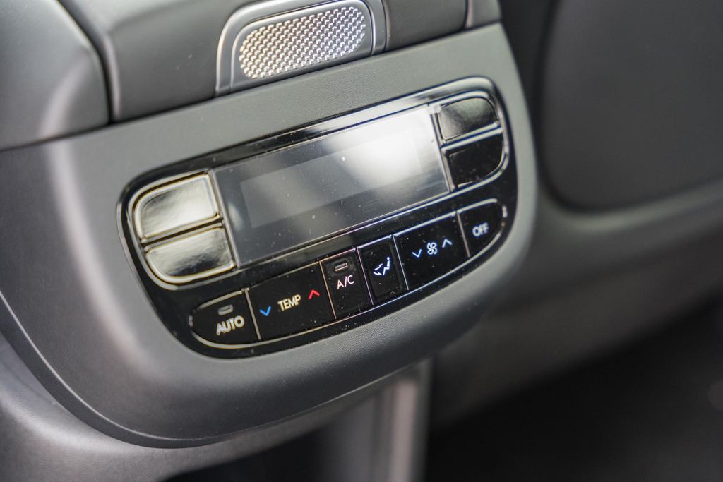 2026 Hyundai IONIQ 9 SE - Photo 31