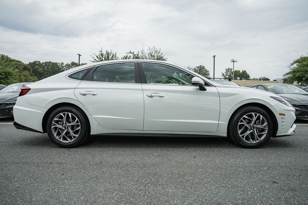 Used 2022 Hyundai Sonata SEL Sedan