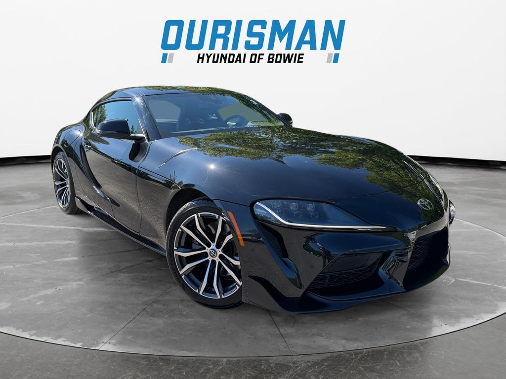 2023 Toyota Supra 2.0's photo