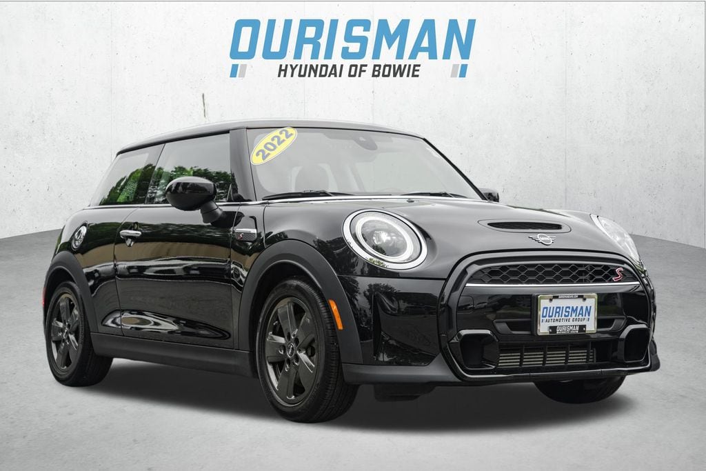 2022 MINI Hardtop 2 Door S's photo