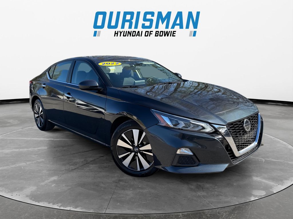 2022 Nissan Altima SV