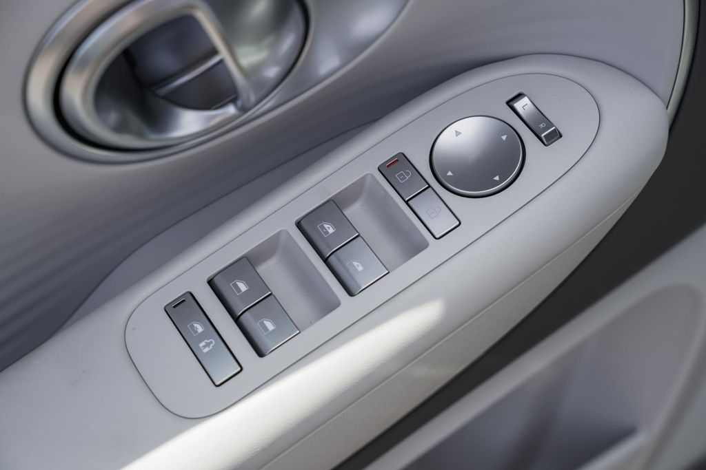 2026 Hyundai IONIQ 9 SE - Photo 35