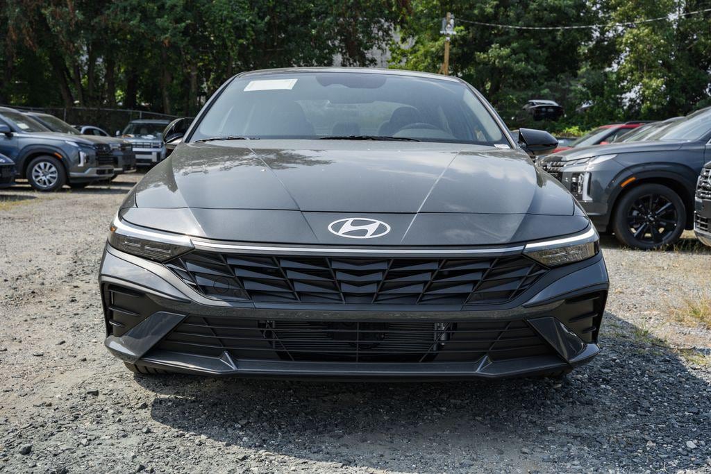 New 2025 Hyundai Elantra Hybrid SEL Sport Sedan