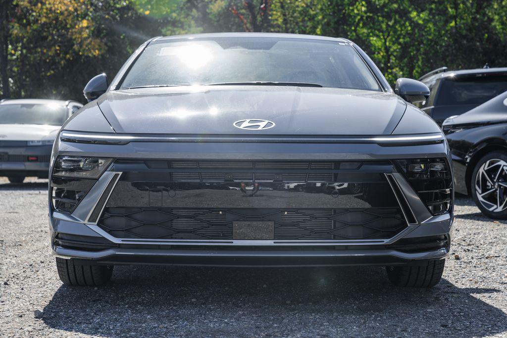 2026 Hyundai Sonata SEL Sport photo 2