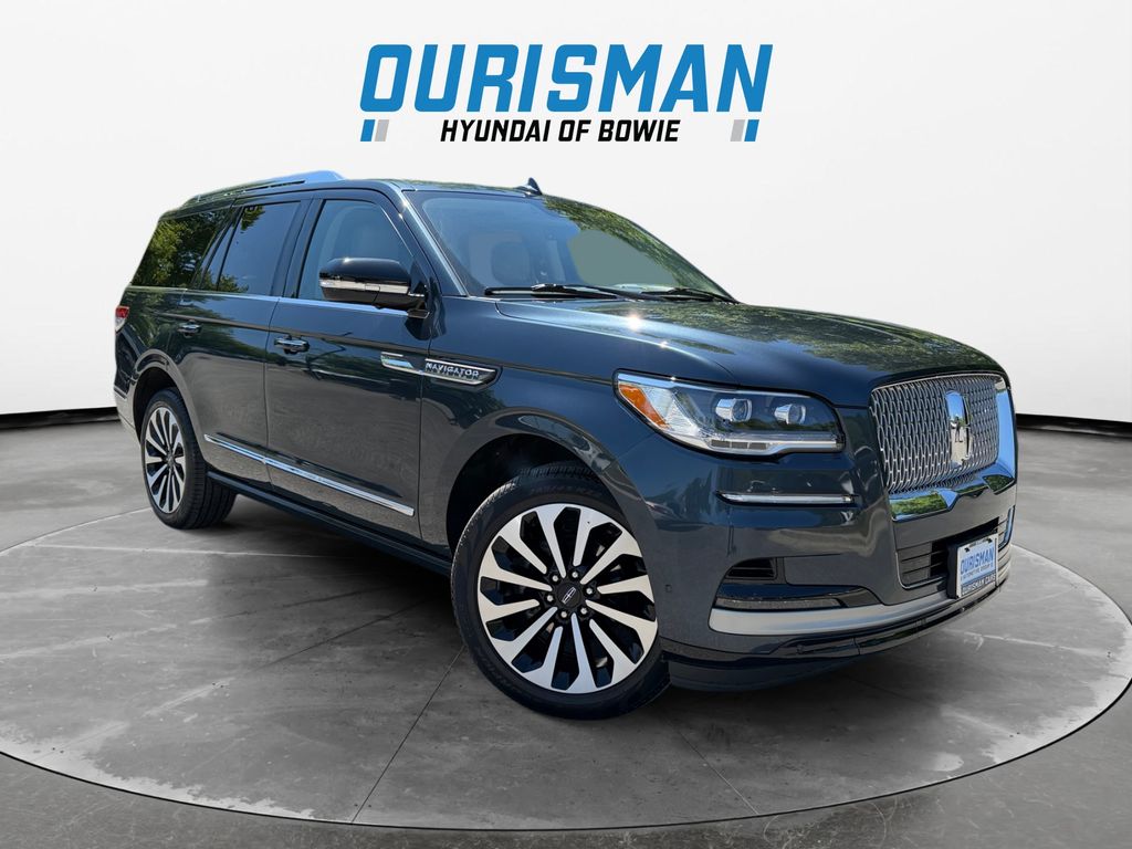 2024 Lincoln Navigator Reserve 4WD's photo