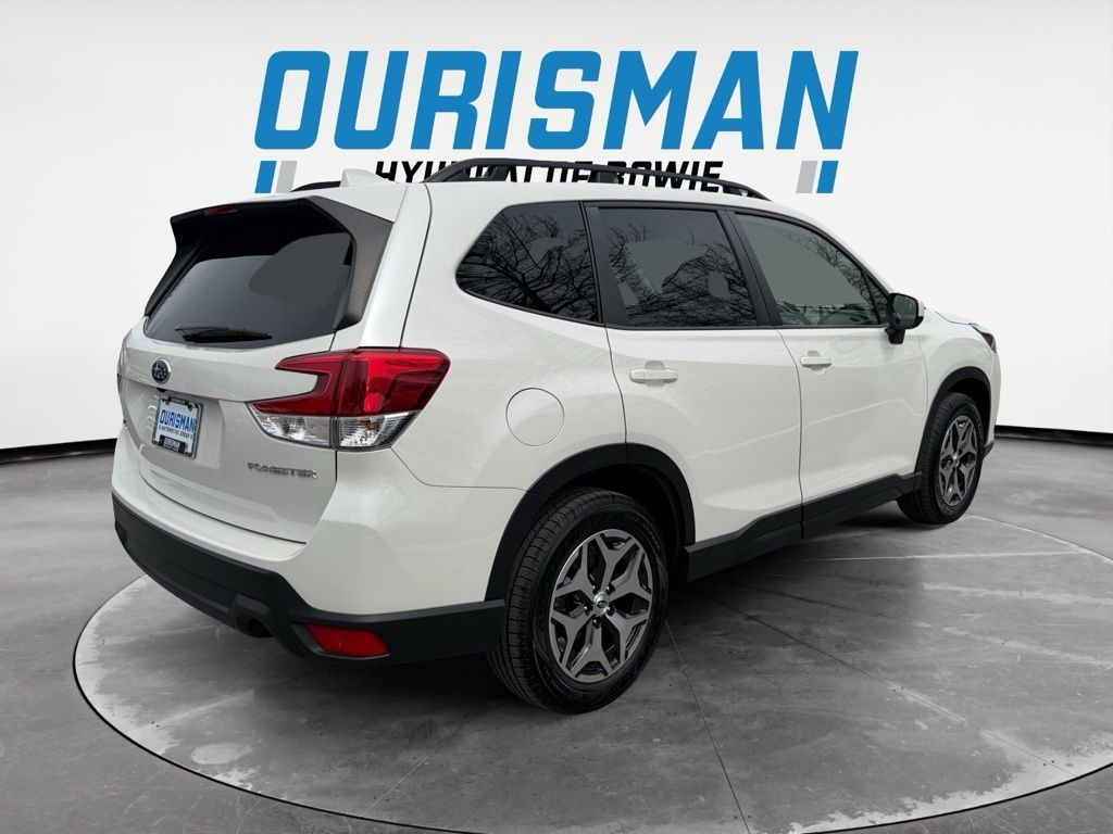 2023 Subaru Forester Premium