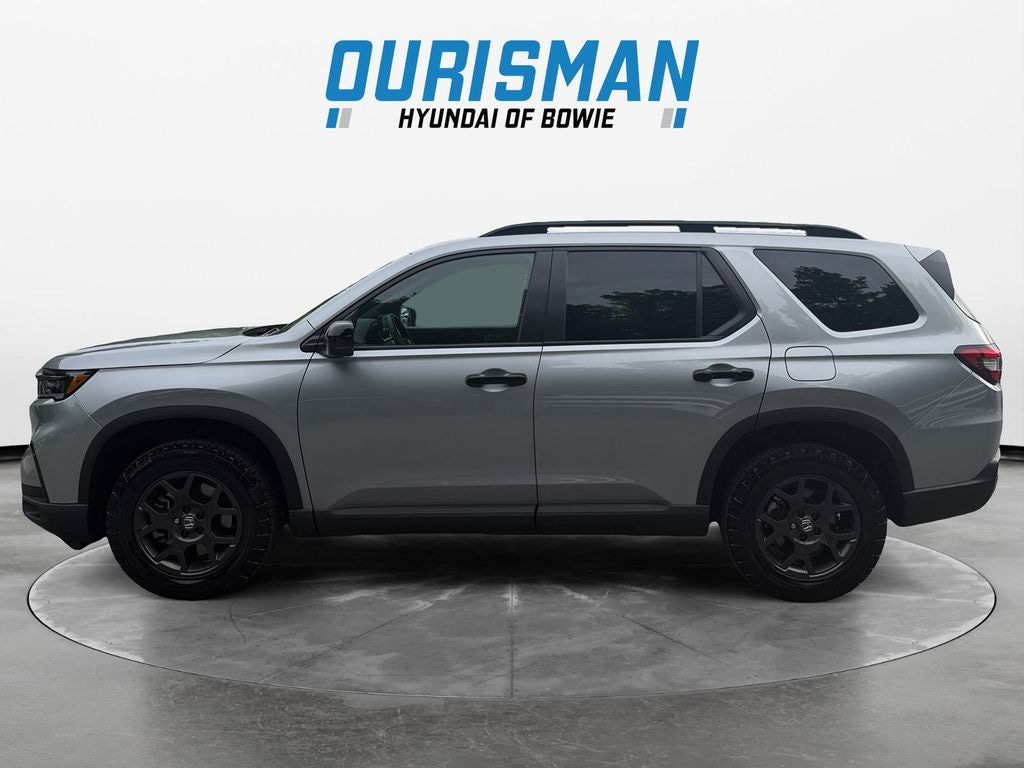 Used 2025 Honda Pilot TrailSport SUV
