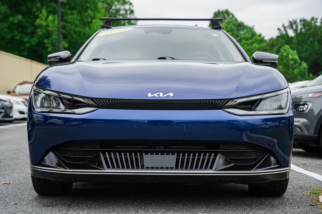 2022 Kia EV6 Wind photo 2