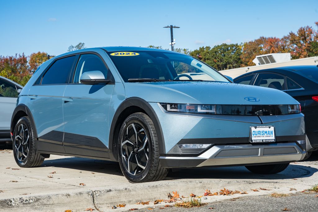 2024 Hyundai IONIQ 5 SE's photo