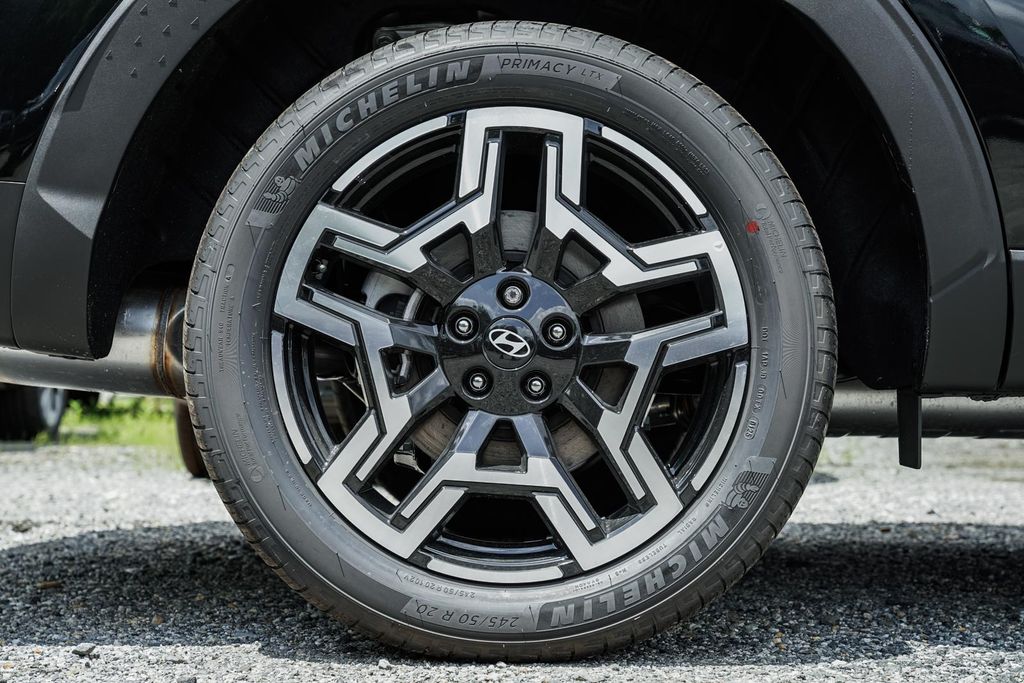 2025 Hyundai Santa Cruz Limited - Photo 16