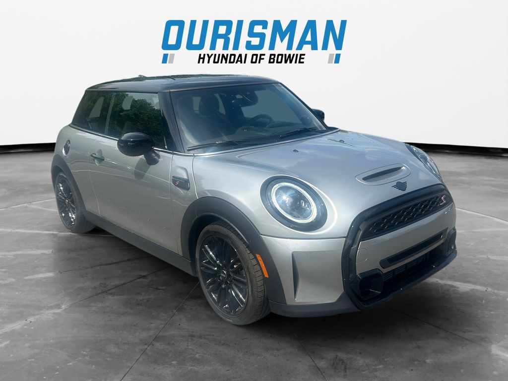 2024 MINI Hardtop Cooper S's photo