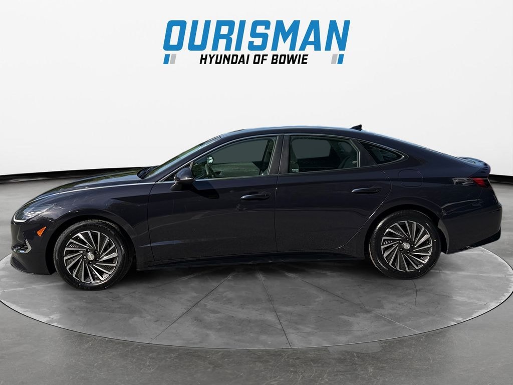 Used 2023 Hyundai Sonata Hybrid SEL Sedan