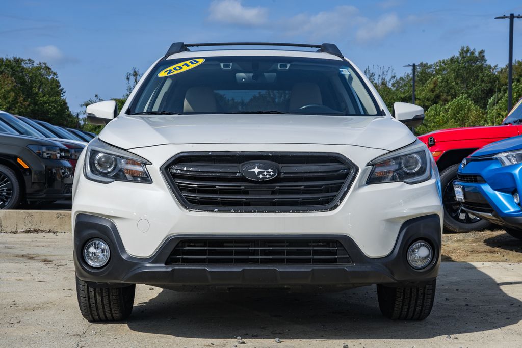 2018 Subaru Outback 2.5i Limited photo 2