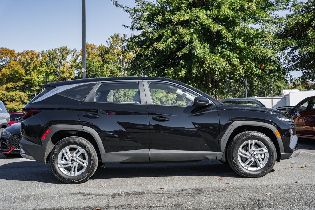 Used 2025 Hyundai Tucson SE SUV