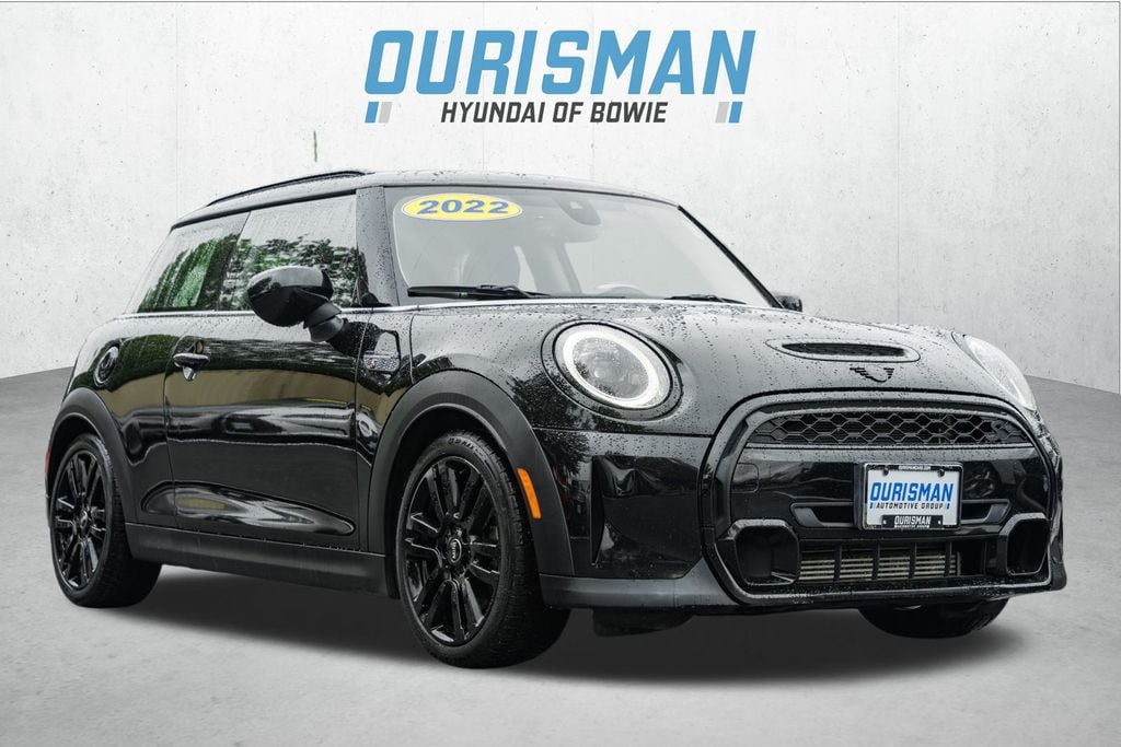 2022 MINI Hardtop 2 Door S's photo