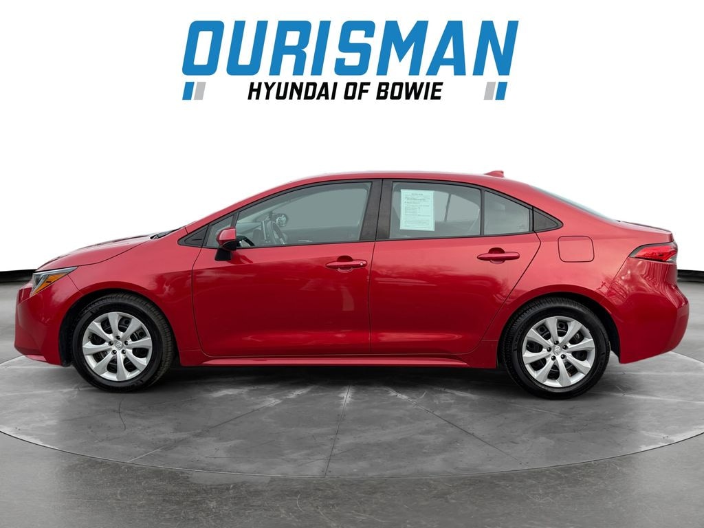 Used 2021 Toyota Corolla LE Sedan