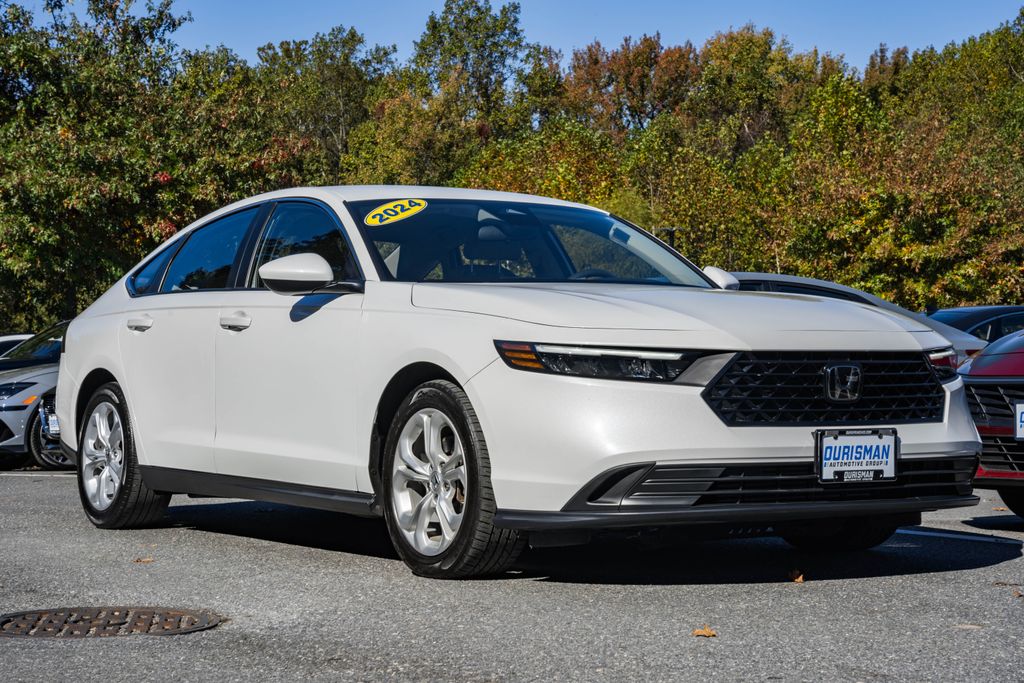 2024 Honda Accord LX's photo