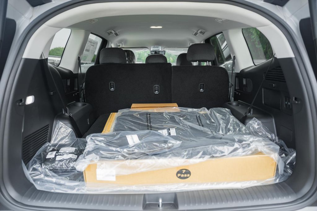 2026 Hyundai IONIQ 9 SE - Photo 9