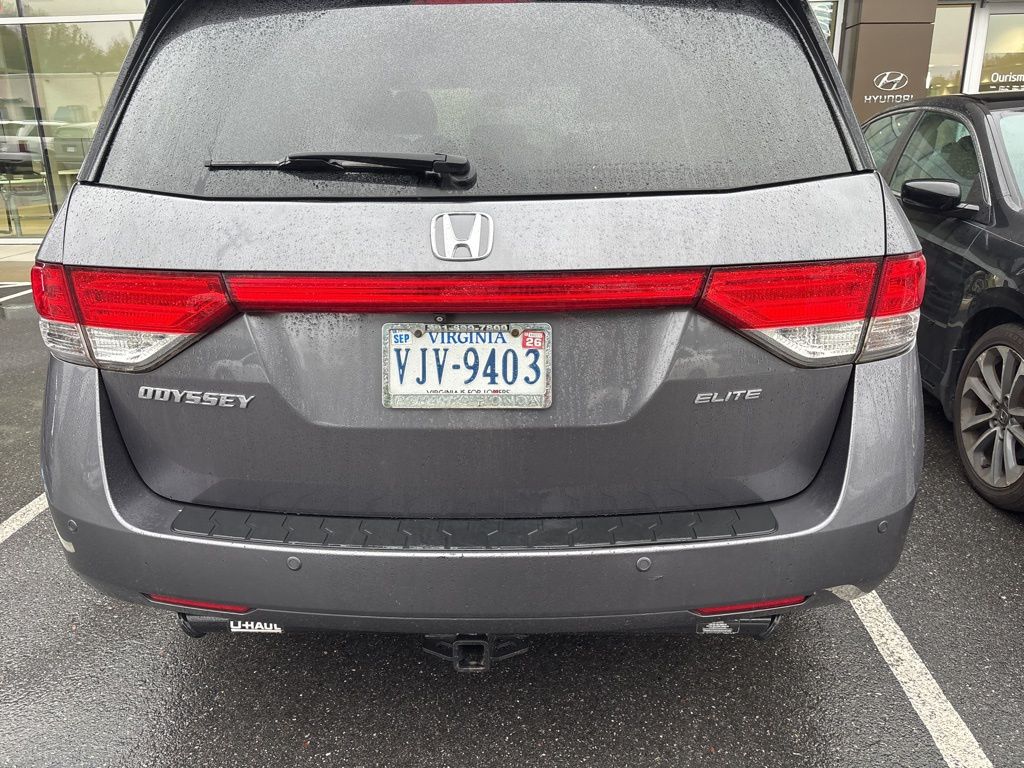 2015 Honda Odyssey Touring Elite photo 3