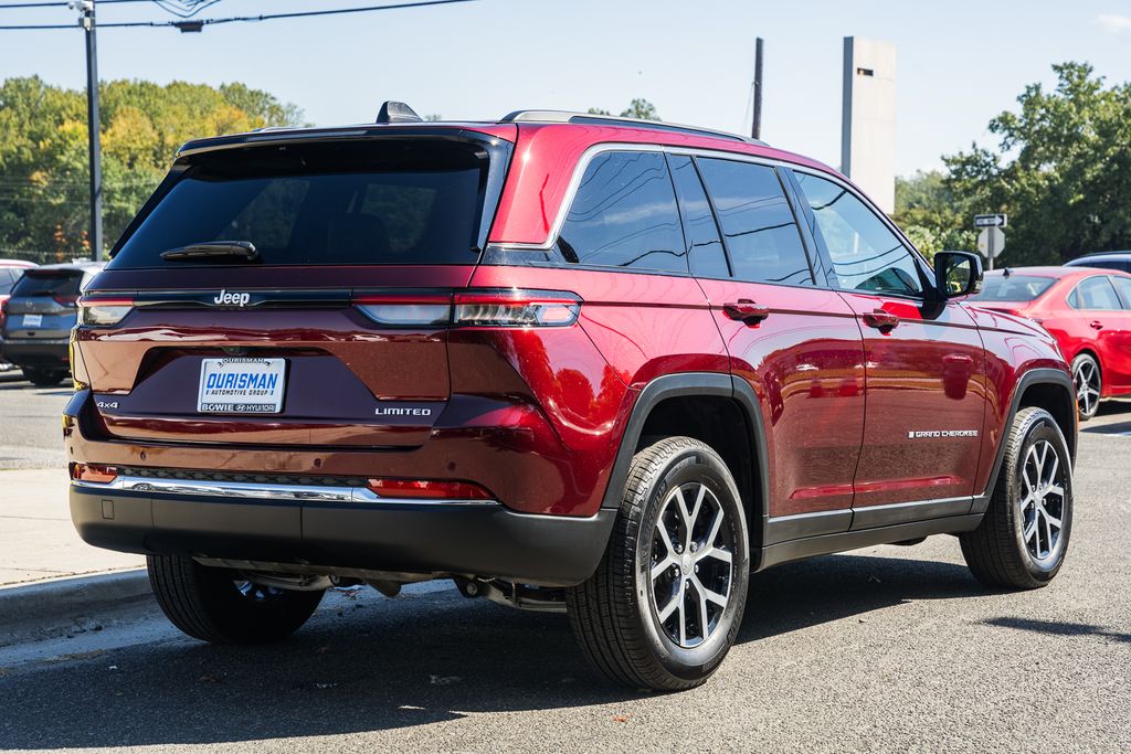 2024 Jeep Grand Cherokee Limited photo 4