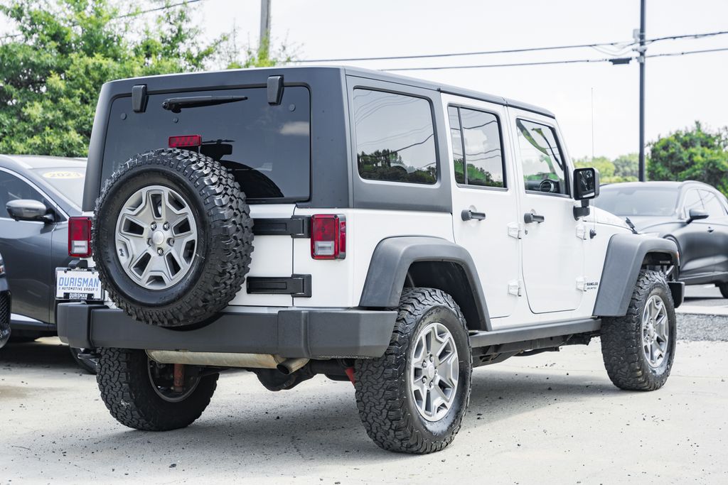 2017 Jeep Wrangler Unlimited Rubicon photo 4