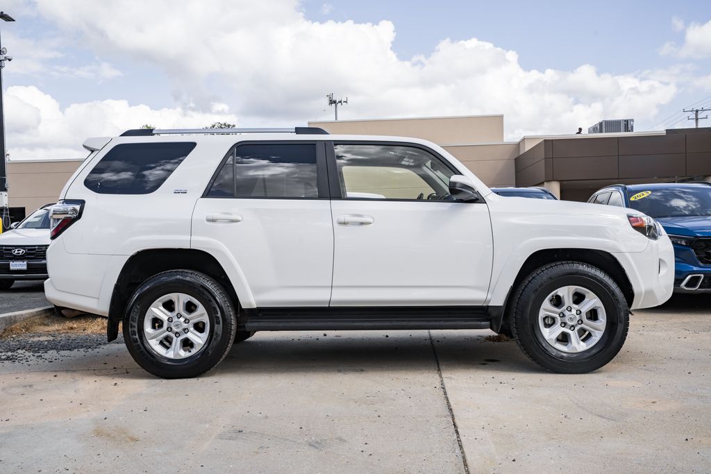 2024 Toyota 4Runner SR5 photo 3