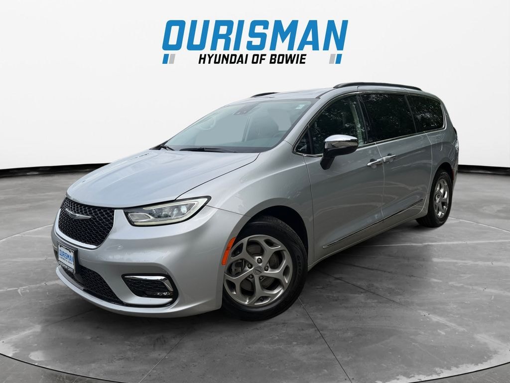 Used 2023 Chrysler Pacifica Limited Van Passenger Van