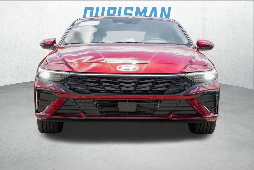 2025 Hyundai Elantra Hybrid Limited photo 2