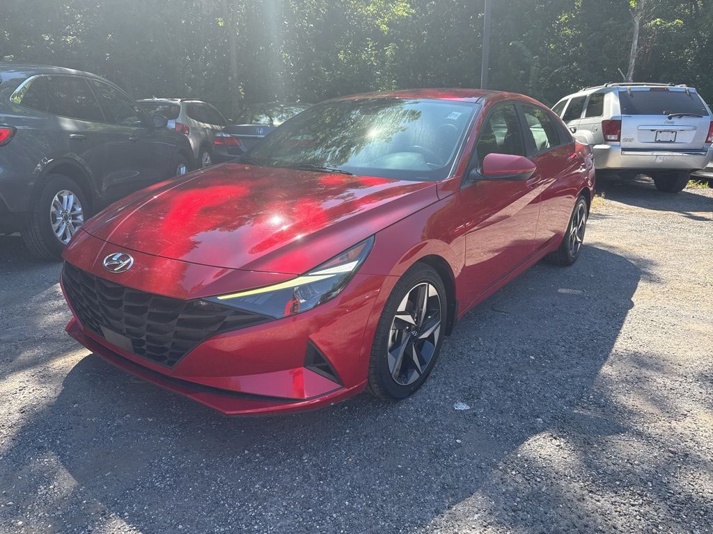 2023 Hyundai Elantra SEL photo 2